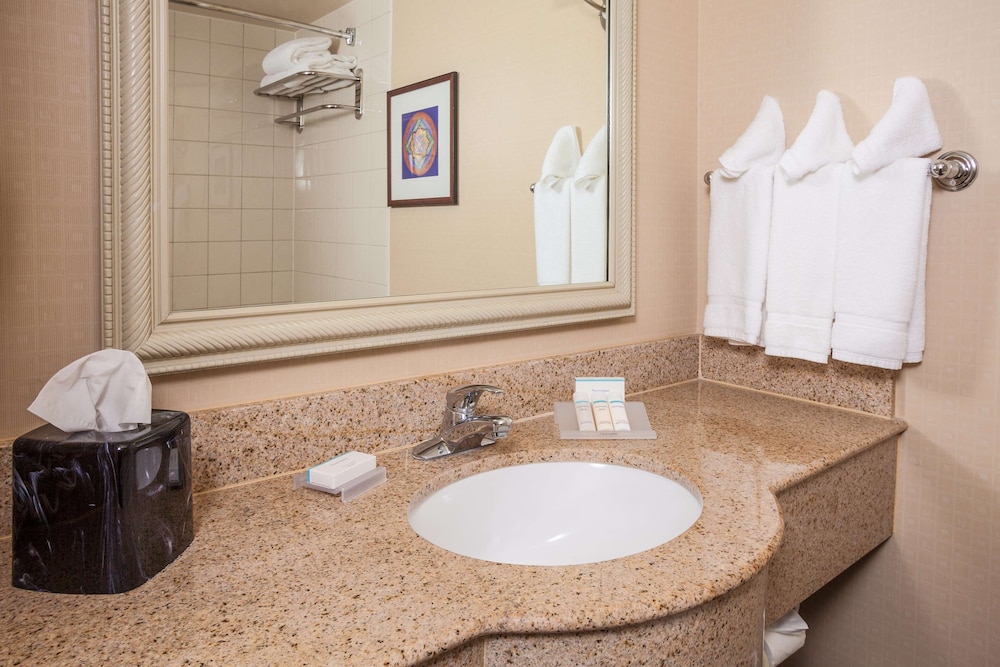 Suite, 2 Queen Beds - Photo 4