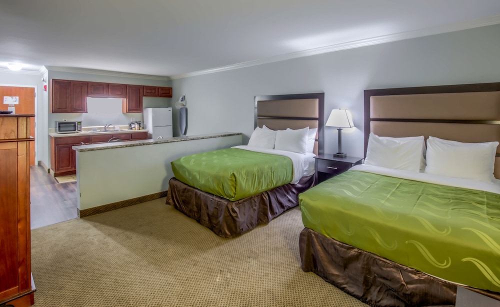 Suite, Multiple Beds, Non Smoking - Photo 1