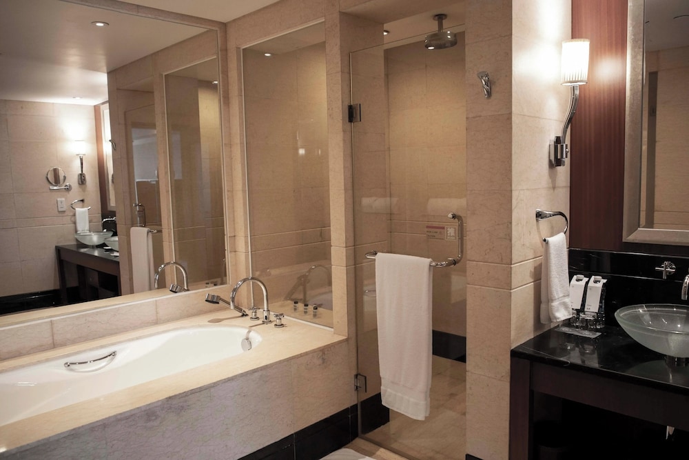 Junior Suite, 1 Bedroom - Photo 6