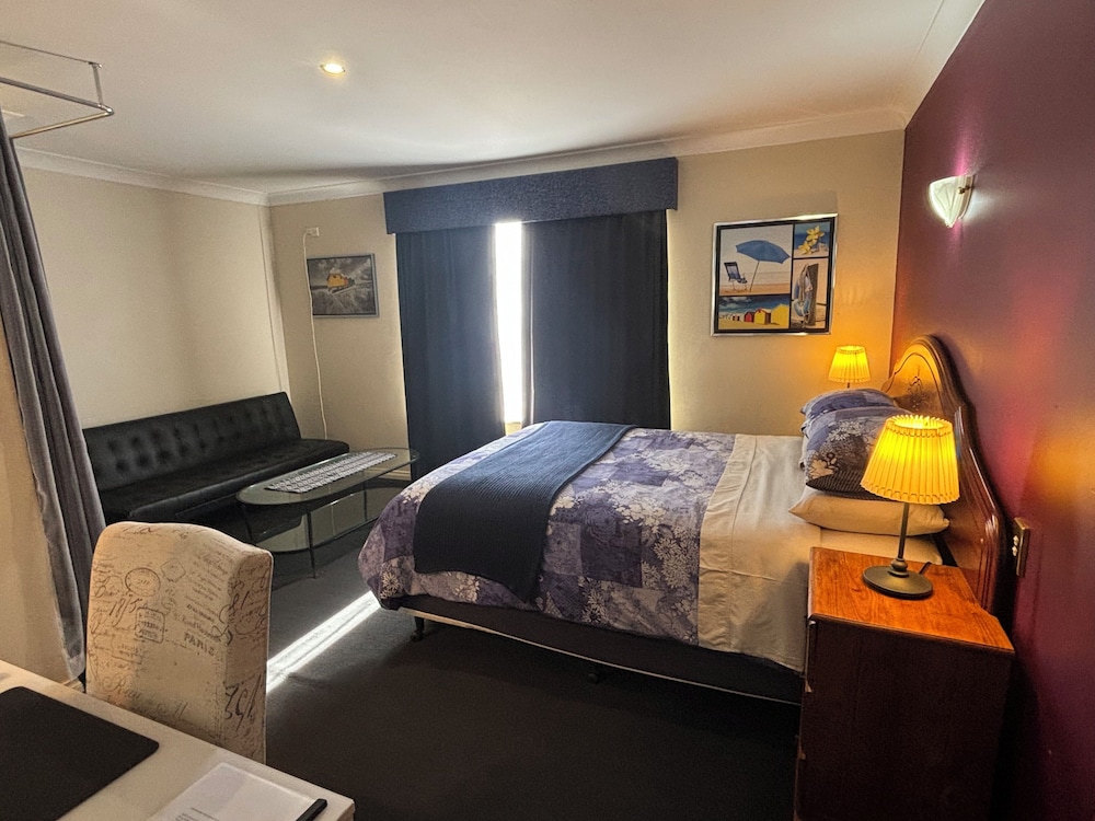 Deluxe Double Room, Ensuite (1)