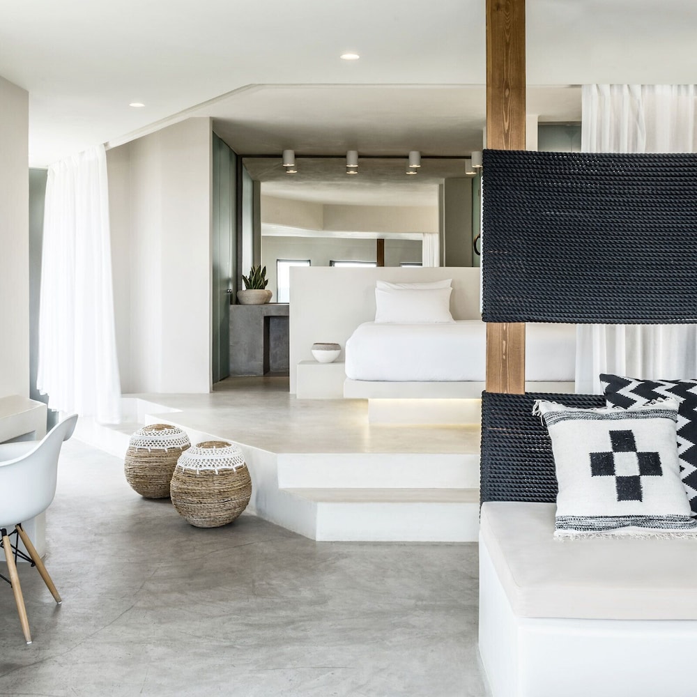 Junior Suite (Outdoor Plunge Pool)