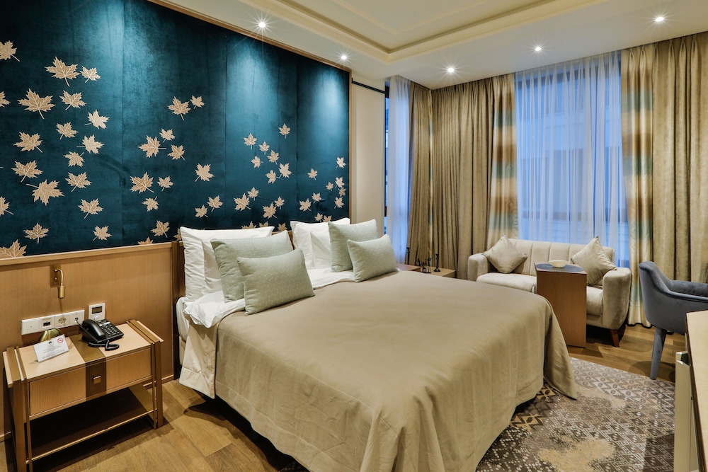 Superior Double or Twin Room photo 3