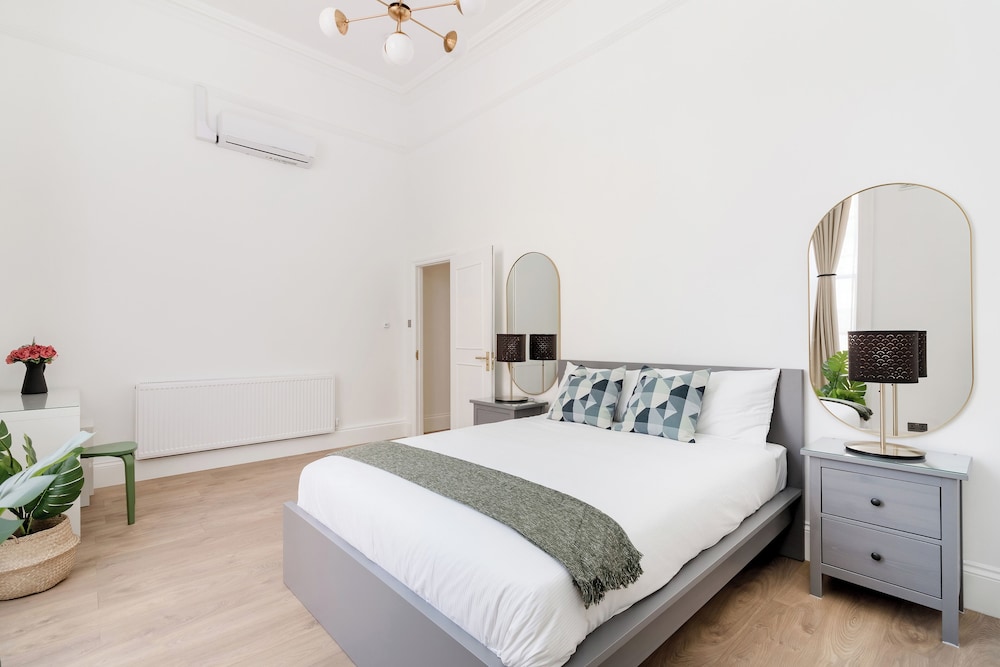 Luxury Apartment, 2 Bedrooms, Air conditioning photo 2