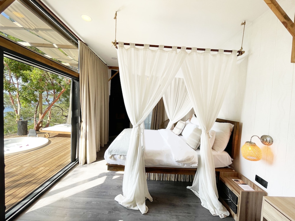 Boutique Suite - Photo 7