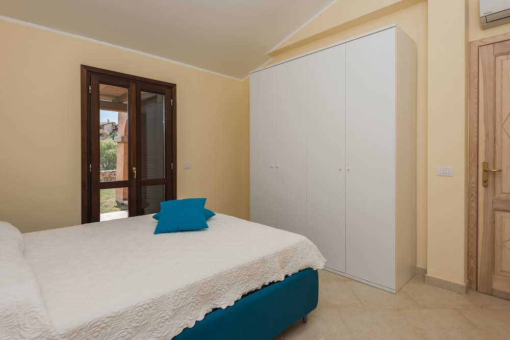 Apartment, 4 Bedrooms, 2 Bathrooms (Baia 16)
