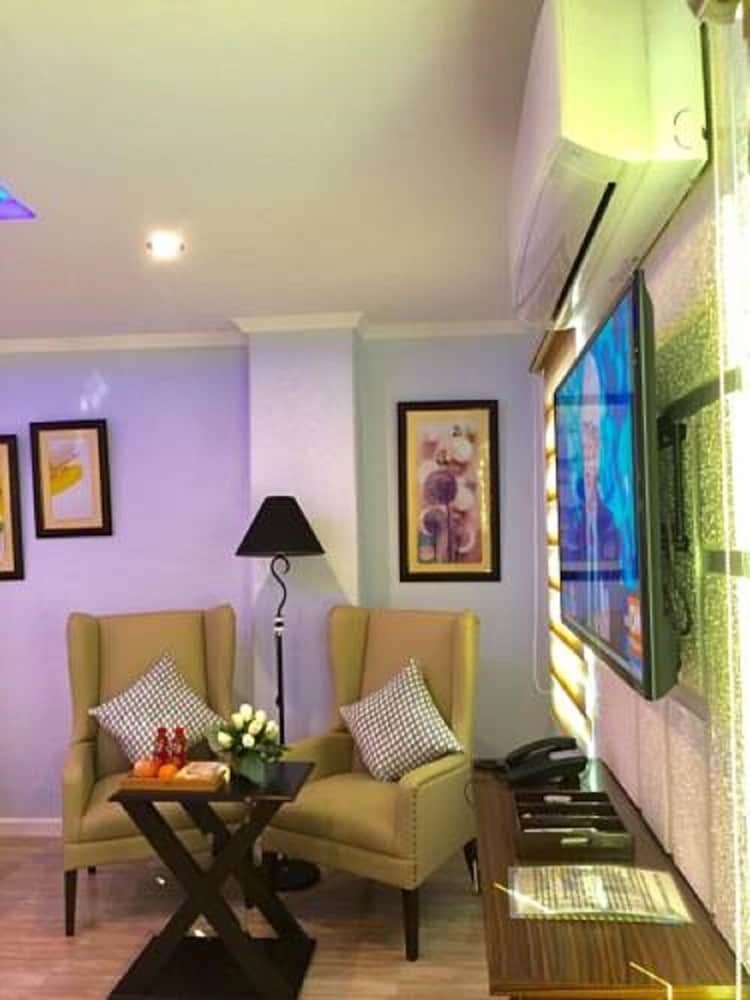 Premium Deluxe Room - Photo 3