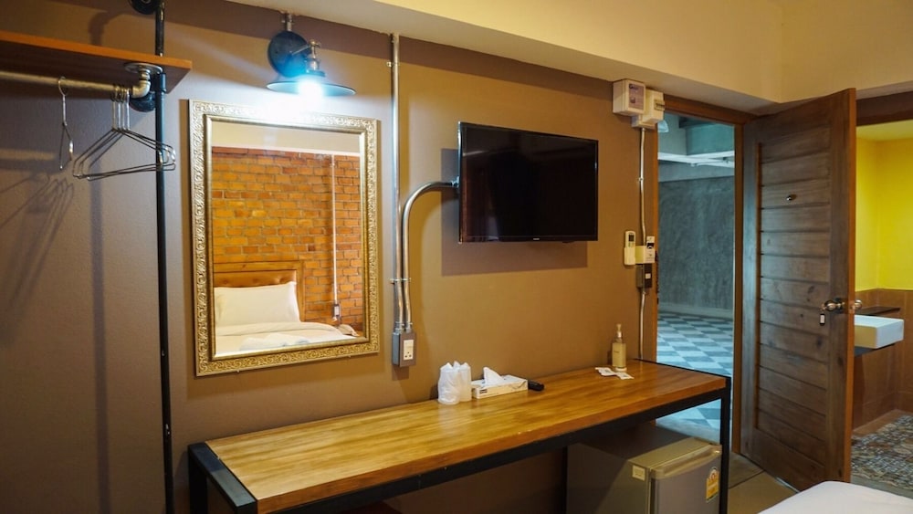 Deluxe King Room photo 3