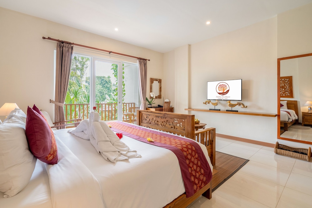 Junior Suite, Balcony, Pool View - Photo 10