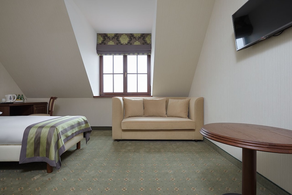 Junior Apartment, 1 Queen Bed photo 2