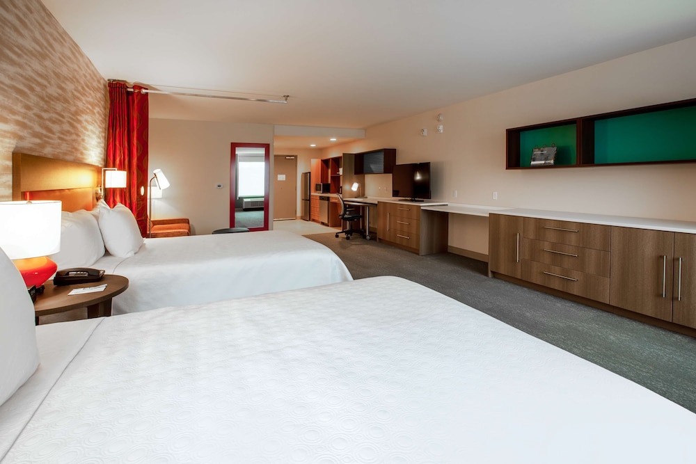 Studio, 2 Queen Beds, Accessible, Non Smoking (Hearing) - Photo 2