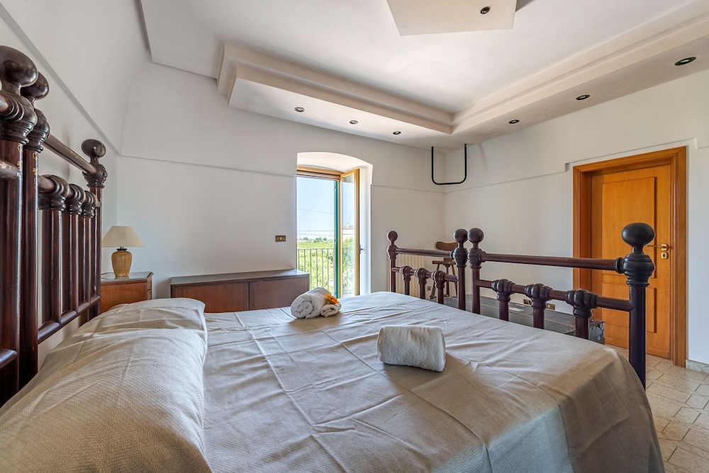 Family House, 2 Bedrooms, 2 Bathrooms (Crafty House With Wi-Fi)