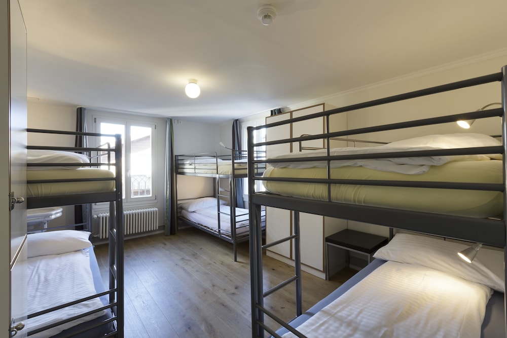 Shared Dormitory, Shared Bathroom (one bed in dorm of 4-6 beds) photo 3