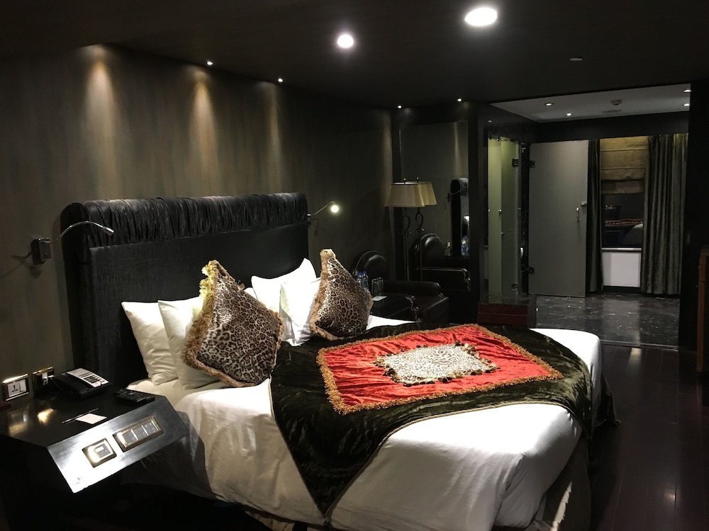 Business Room photo 2