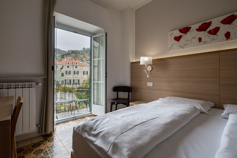 Standard Double or Twin Room, Balcony