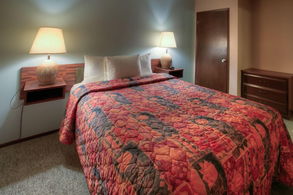 Suite, 1 Queen Bed, Fireplace, Resort View photo 2
