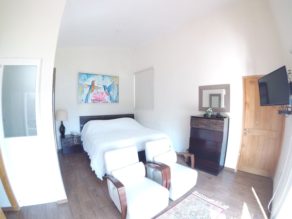 Deluxe Room, Pool View photo 2