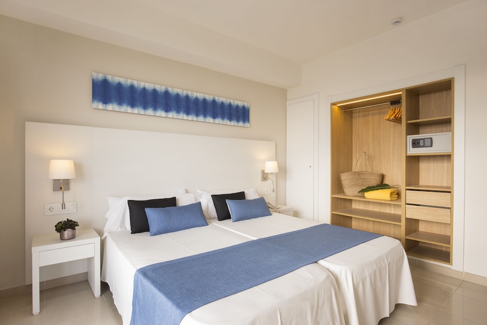 Double or Twin Room, Balcony (2 Adults) - Photo 1