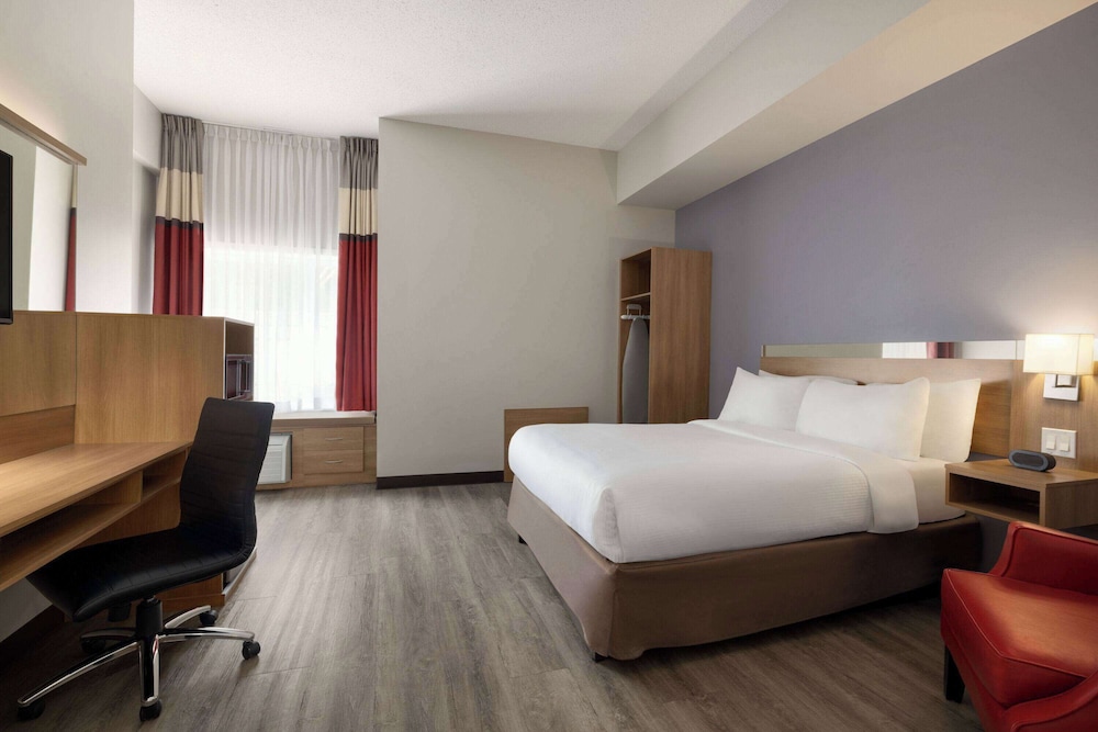 Adapted Room, 1 Queen Bed, Non Smoking photo 1