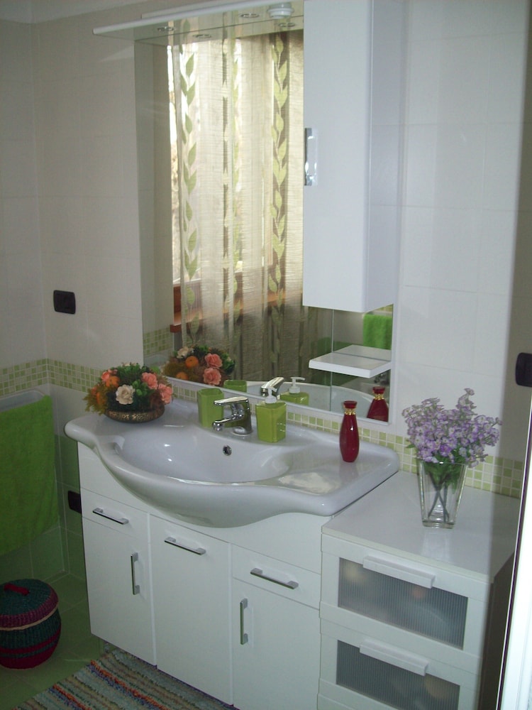 Deluxe Triple Room photo 2