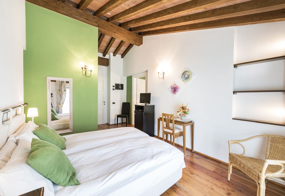 Romantic Room photo 2