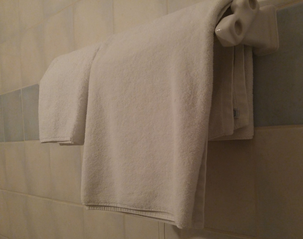 Standard Room - Photo 9