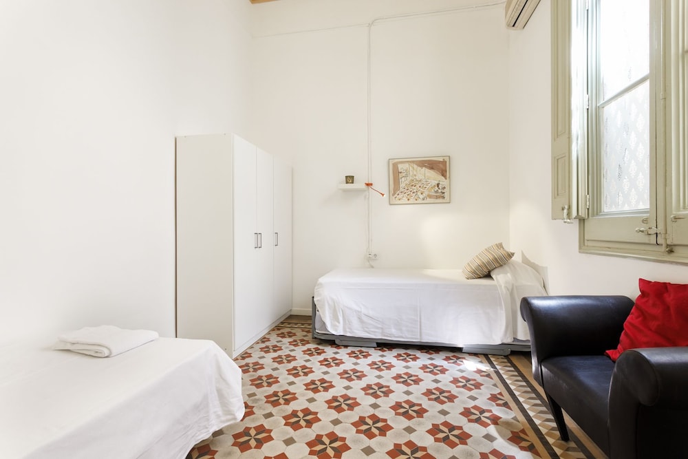 Standard Apartment, 6 Bedrooms photo 2