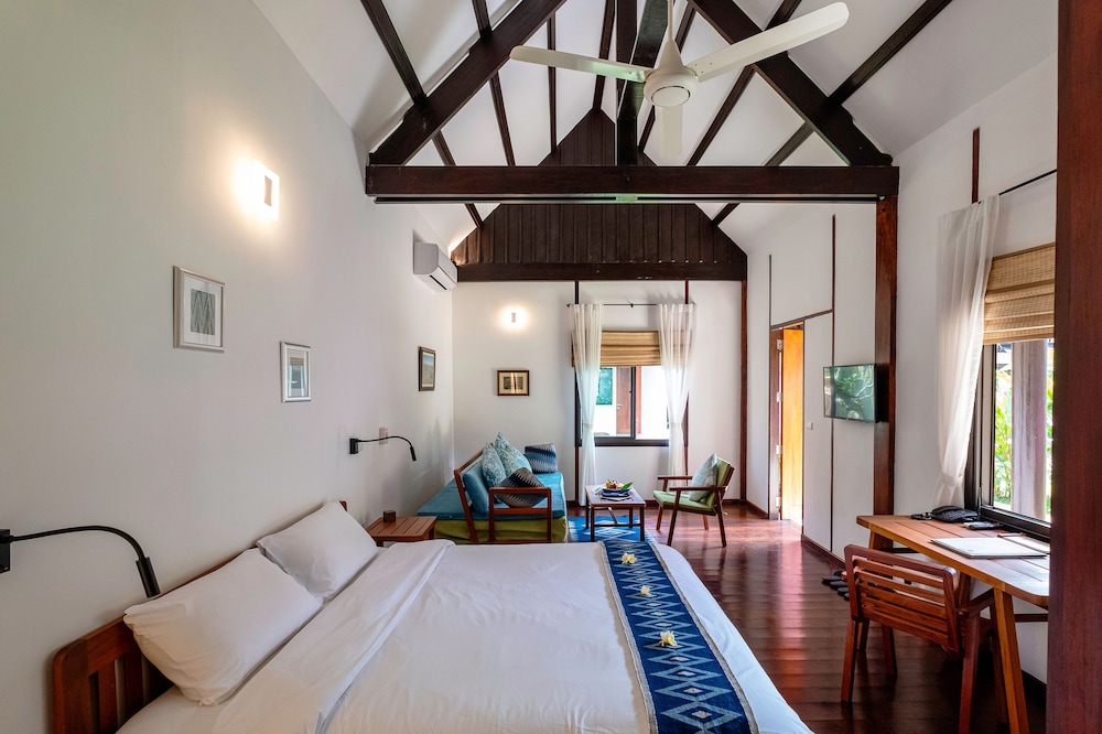 Deluxe Double Room, 1 King Bed, Non Smoking, Garden View photo 1