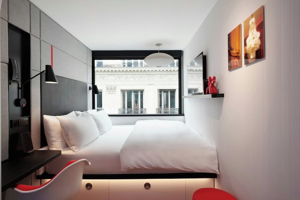 Room, 1 King Bed (High Floor)