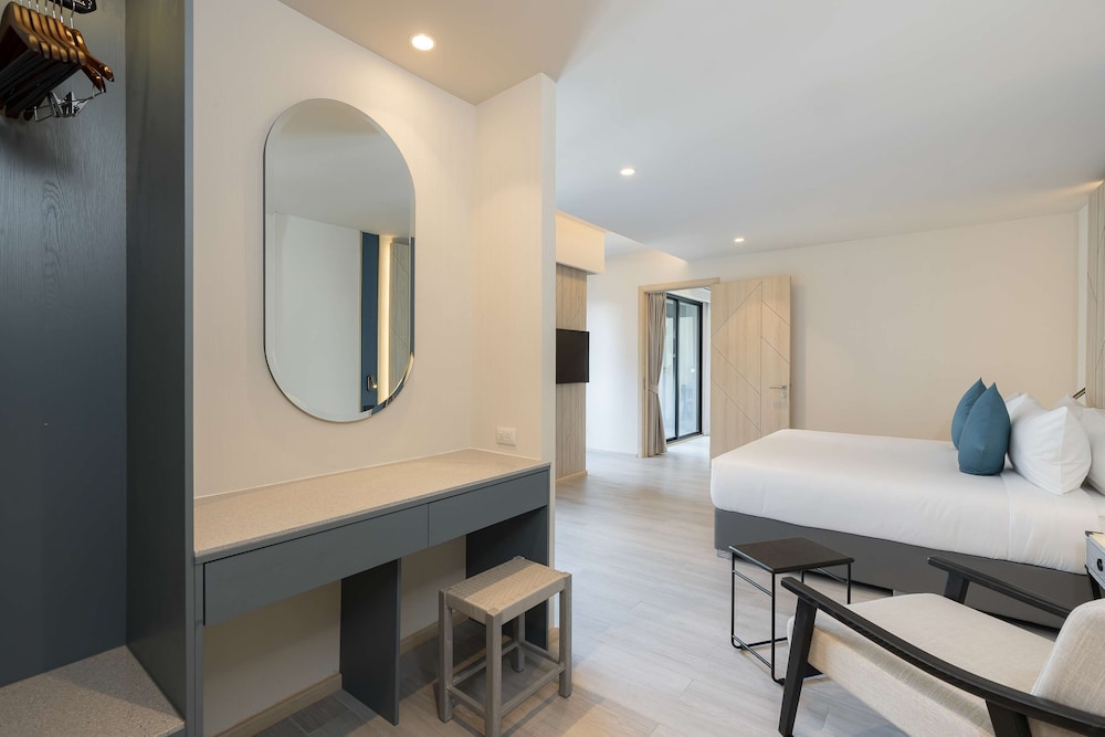 Suite, 1 Bedroom (1 Double Bed) - Photo 4