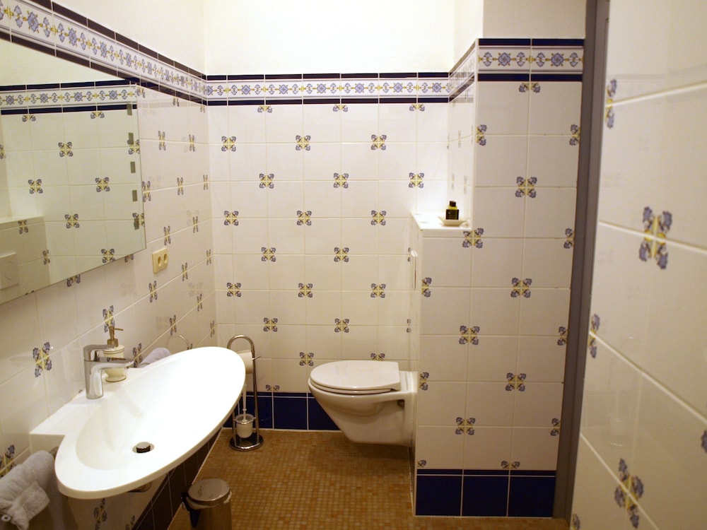 Superior Double Room, Private Bathroom, Garden View photo 3