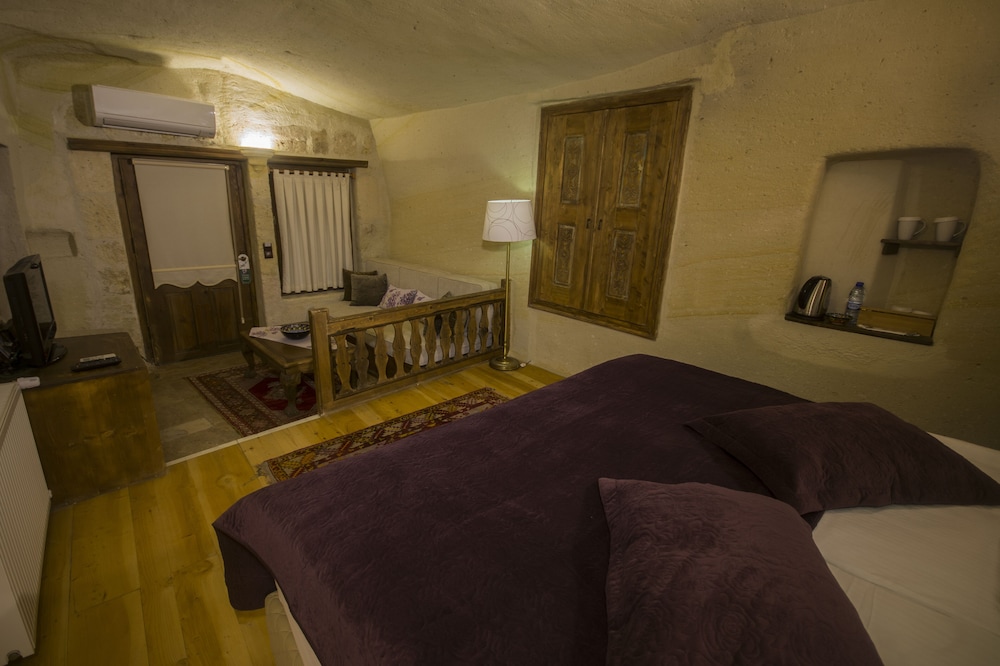Standard Room photo 2