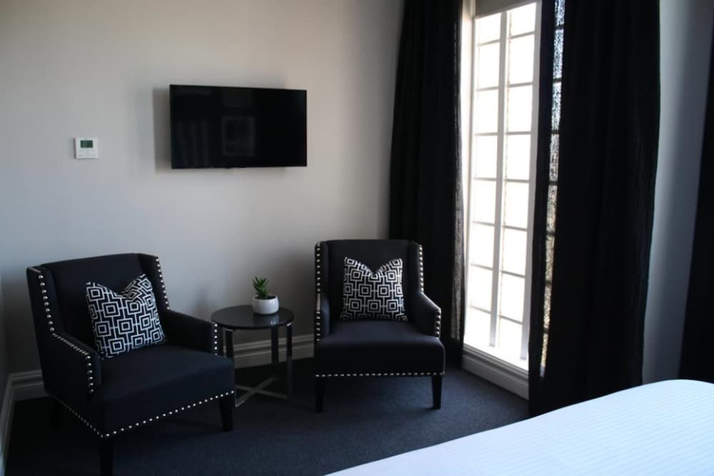 Junior Heritage King Suite