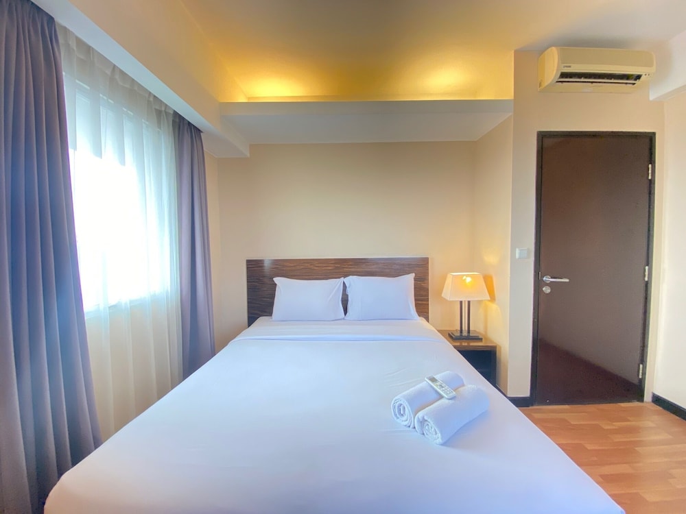 Room - Photo 3