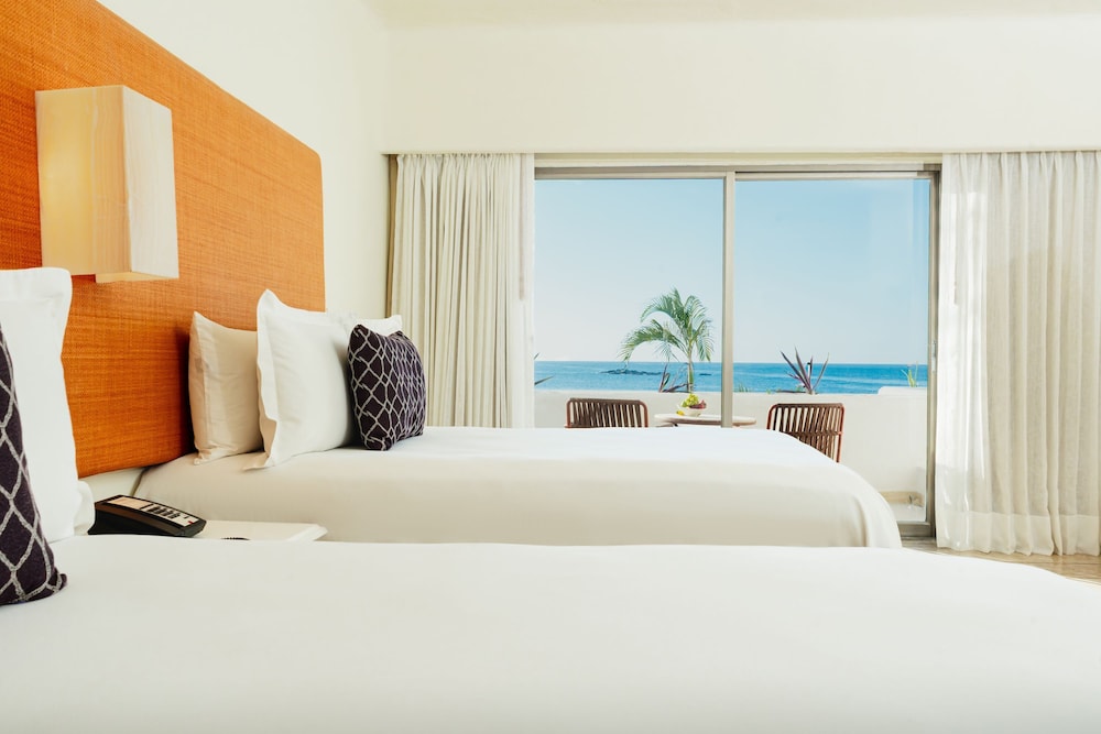 Deluxe two beds sea view - Photo 11