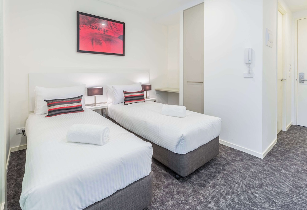 Room, 2 Queen Beds, Non Smoking photo 2
