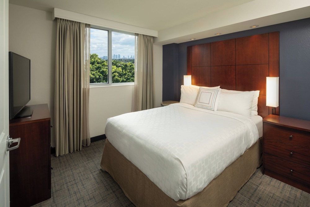 Suite, 1 Bedroom - Photo 3
