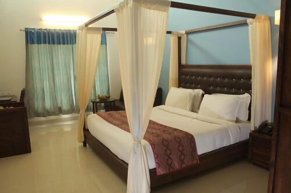 Royal Suite photo 2
