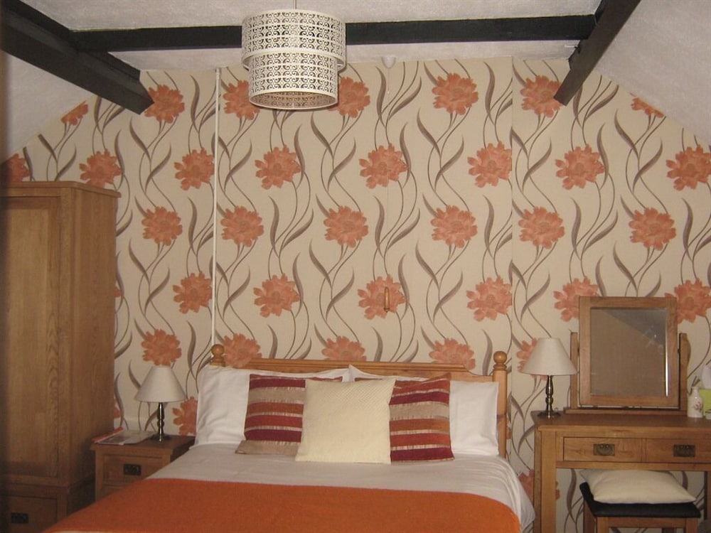 Suite, Ensuite photo 2