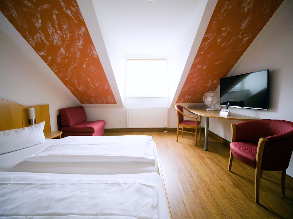 Double Room - Photo 7