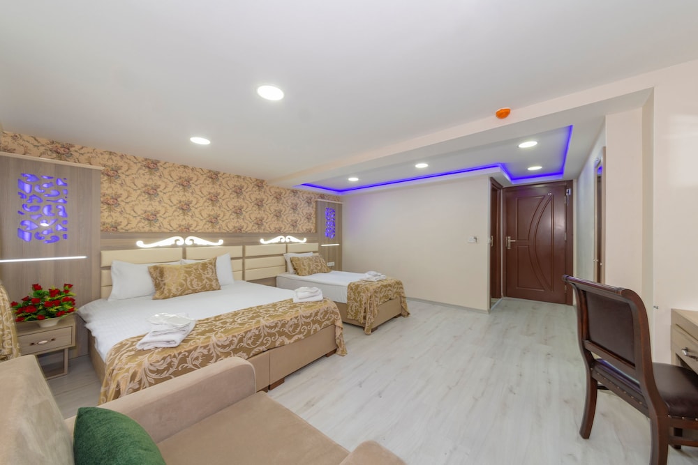 Family Quadruple Room photo 1