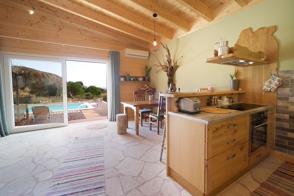 Signature Villa, Private Pool, Partial Sea View photo 3