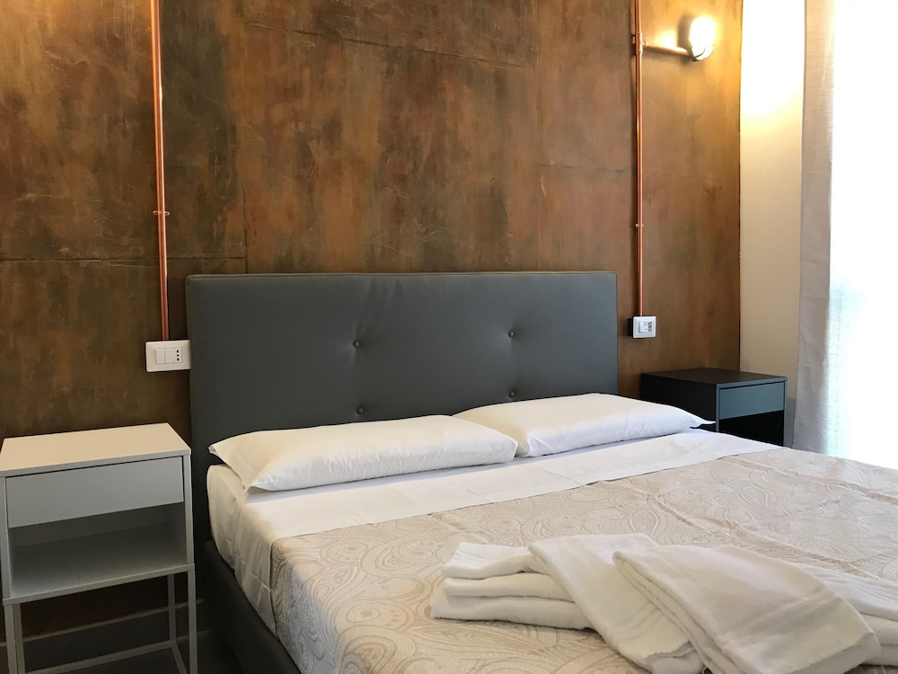 Deluxe Double Room, Courtyard View