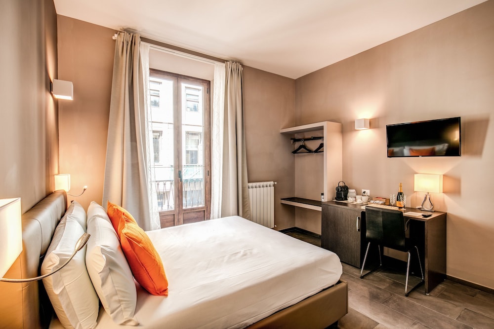 Deluxe Studio Suite, Balcony photo 2