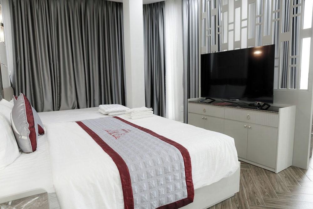 Royal Studio Suite, 1 Bedroom, City View photo 2