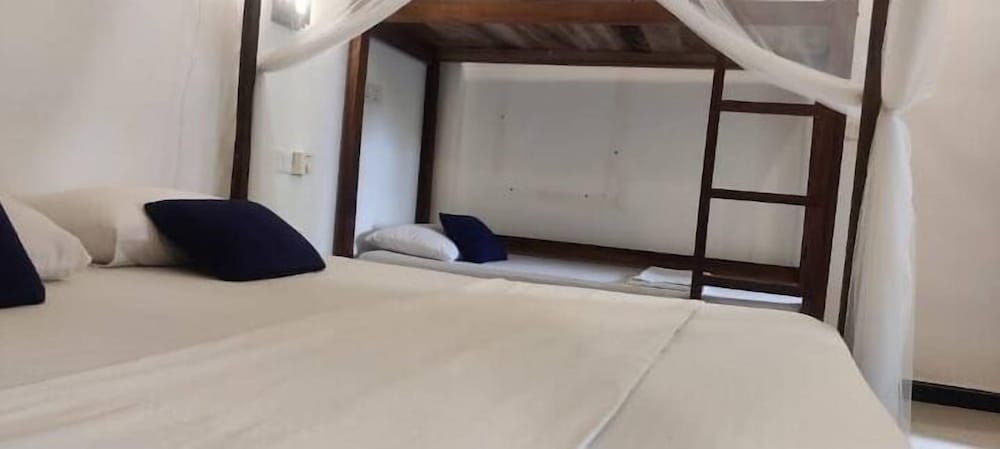 Deluxe Triple Room photo 3