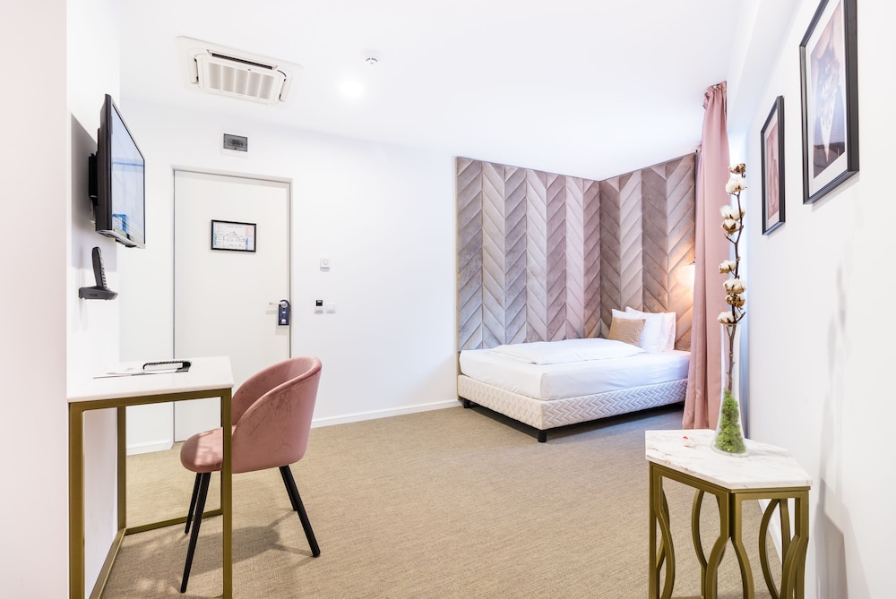 Premier Single Room photo 2