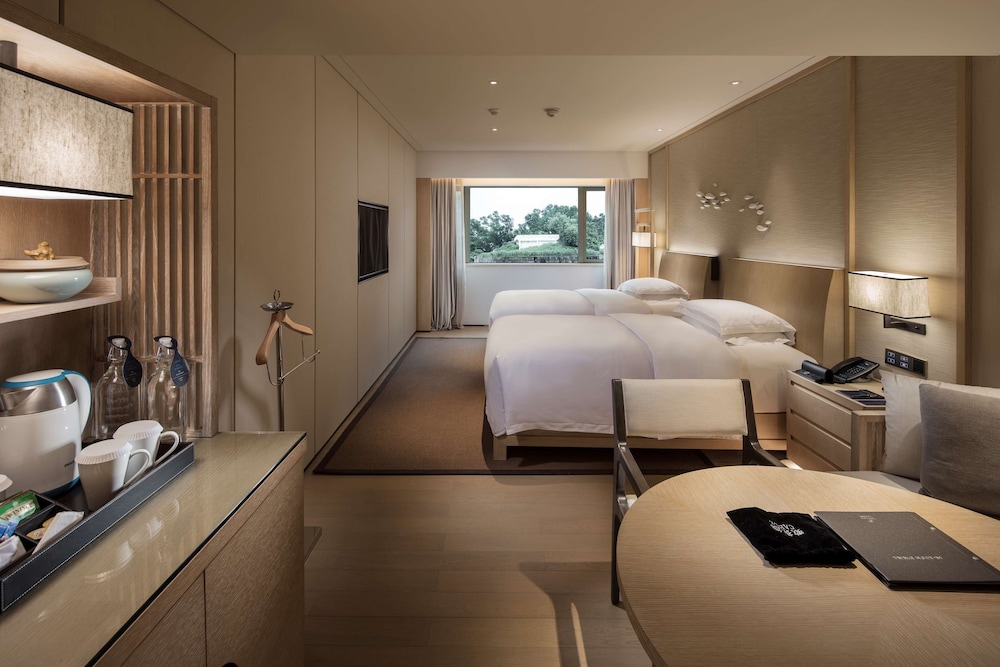Twin Guest Room Nanhai Wing