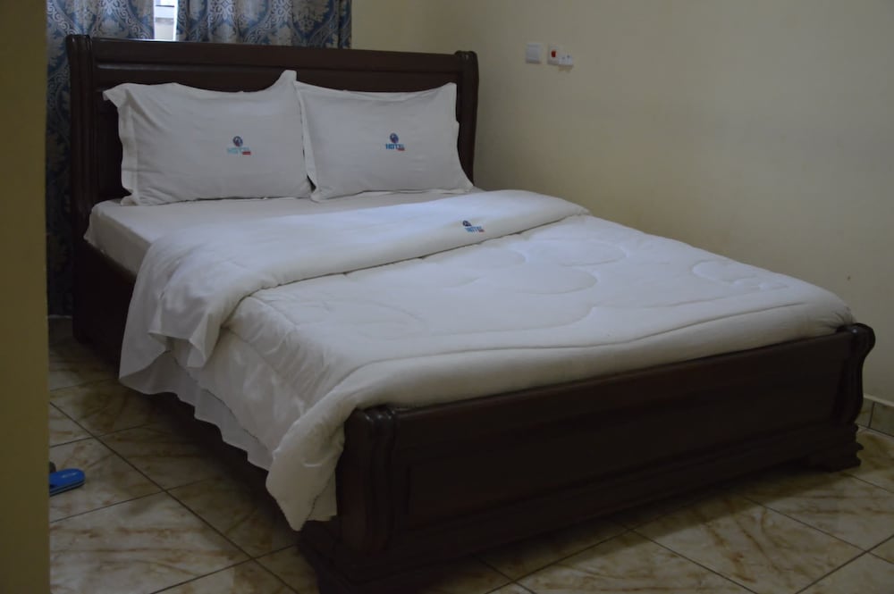 Comfort Room, Private Bathroom, City View