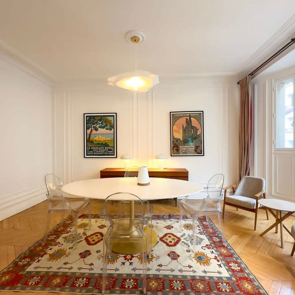 Apartment photo 2