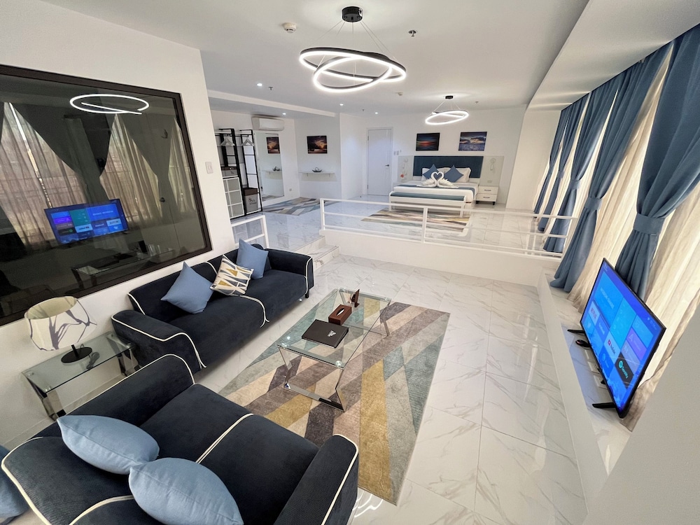 Deluxe Penthouse